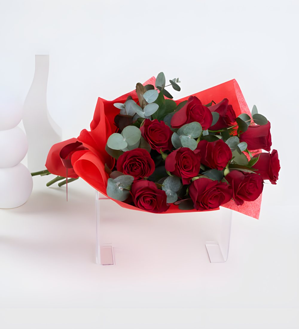 Kırmızı Bukette 11 Kırmızı Gül