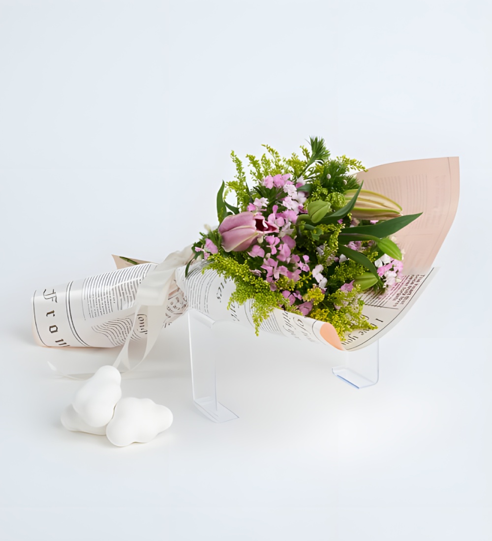 Pembe Gazete Bukette Pembe Lilyum