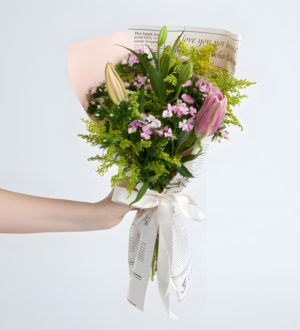 Pembe Gazete Bukette Pembe Lilyum